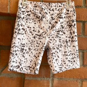Good American bike shorts animal print size 3